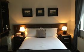 The Midway Bar & Guesthouse